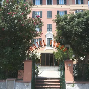 3* Hotel Flora