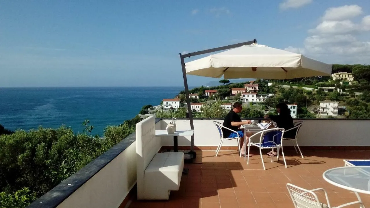 Il Capriolo Bed and Breakfast Celle Ligure